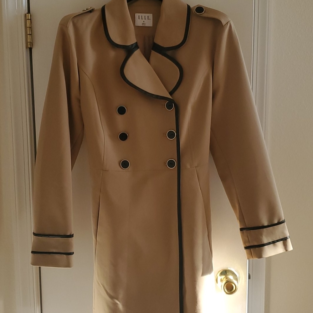 Elle trenchcoat